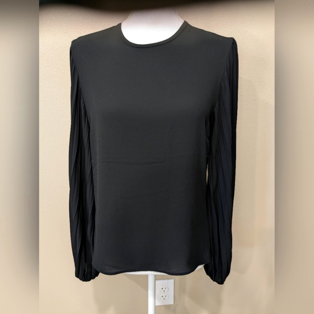 Express Pleated Balloon Sleeve Top NWT Size Med Black